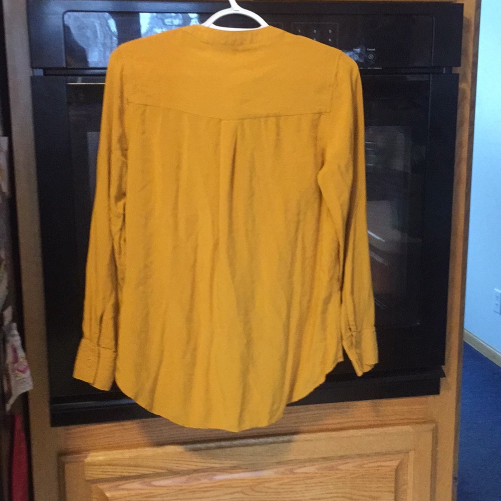 Button up blouse - Picture 2 of 3